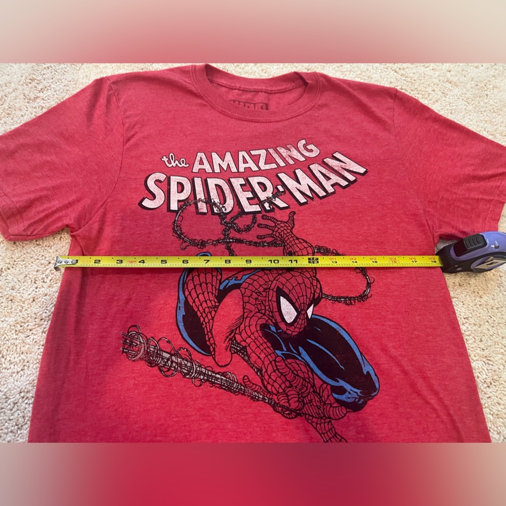 Marvel Faded Red Spider-Man Graphic T-Shirt Size Medium - Picture 3 of 4